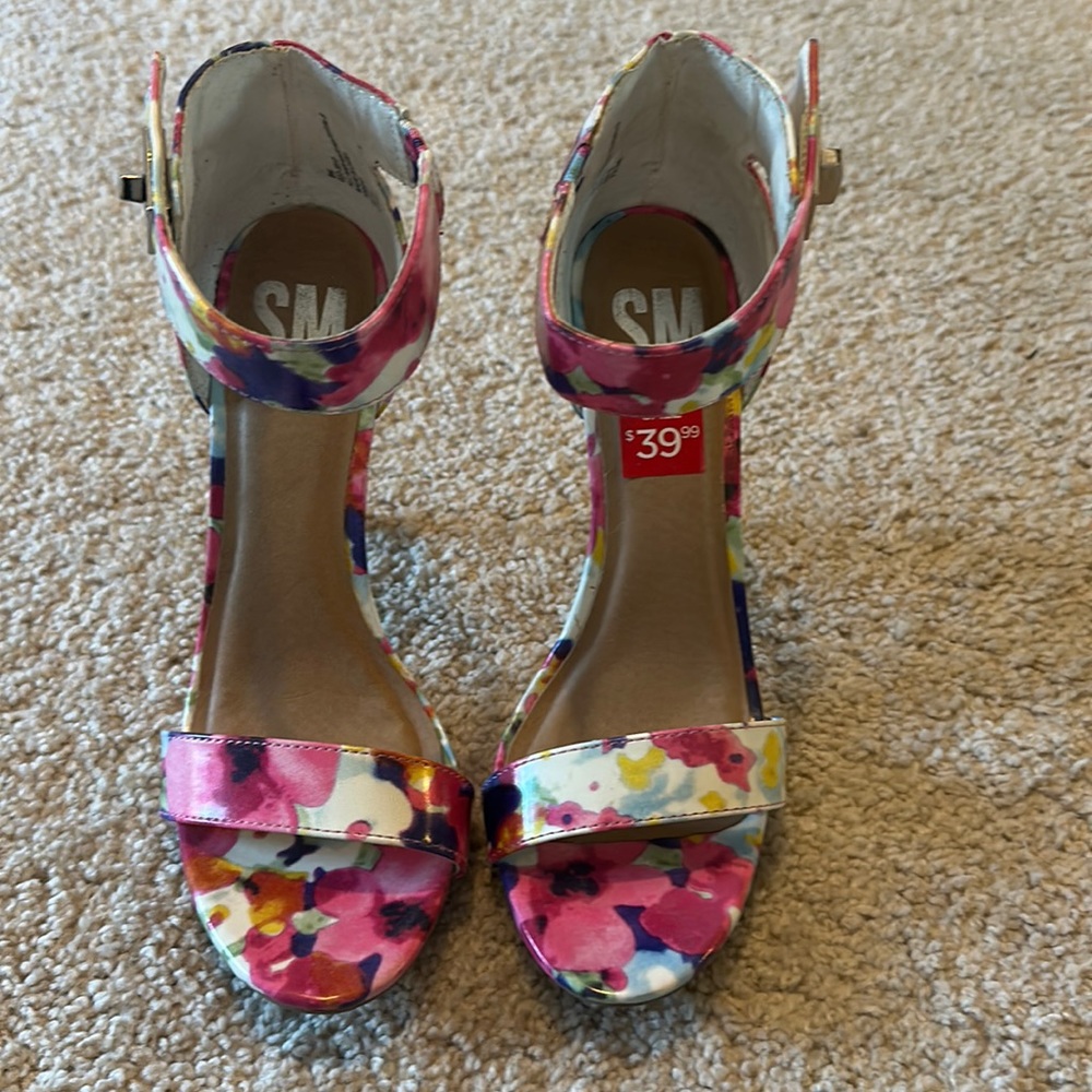 SM flower print sandals
